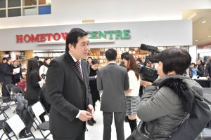 加拿大总理夫人索菲娅患新冠病毒康复后鼓励大家