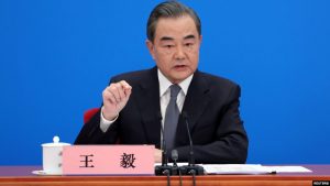 王毅建议中美关系重回正轨