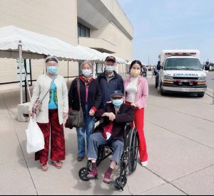 接种疫苗如有不便.可电加拿大安徽总商会得到帮助