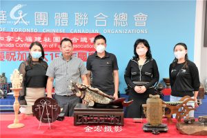 喜迎加拿大国庆.华联总会举办加中文物展