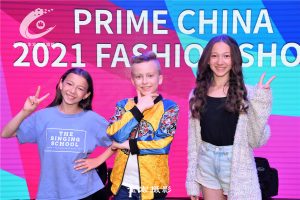 中国名优产品时装秀在加拿大举行