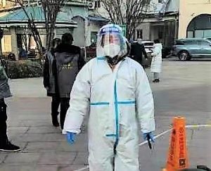 回国突遭疫情封锁怎么办？