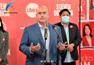 安省自由党领史蒂文·德尔·杜卡华社见面会