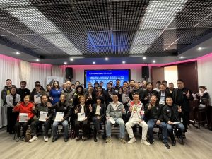 多伦多福清商会热烈祝贺邹⾄蕙当选多伦多市长