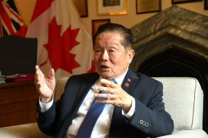 中流砥柱华人之光——访加拿大联邦参议员胡子修