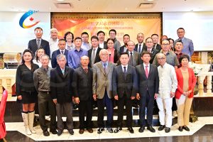 家乡庆贺团与加拿大永春乡亲共庆永春同乡会成立10周年
