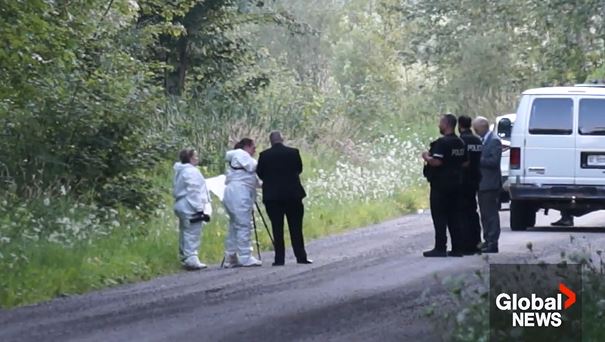 点击播放视频：“对失踪的马克姆女子的调查导致警方来到卡瓦沙湖的柯克菲尔德”