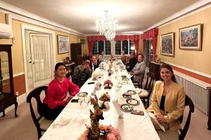 泰国驻加大使官邸设宴祝贺胡子修参议员荣休