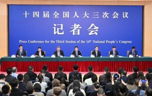 外媒看两会：中国举行经济主体记者会 五位部长重磅发声！