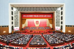 外媒看两会：中国政府工作报告引起国际社会广泛关注