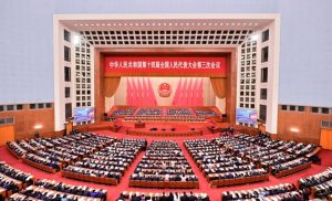 中国两会“部长通道”.生态环境等问题广受海内外关注