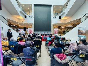 万锦市举办“清除雪坝”活动.市民积极参与