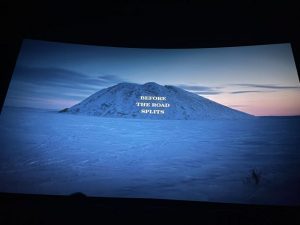 华裔青少年团队巨制!纪录片《沉雪之下》全球首映