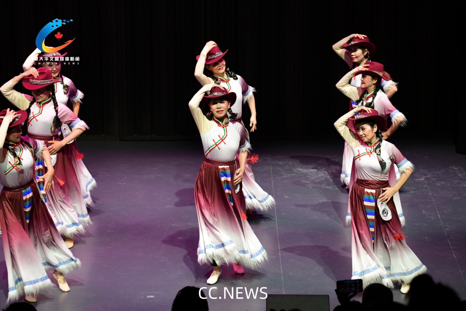 《起舞》表演现场