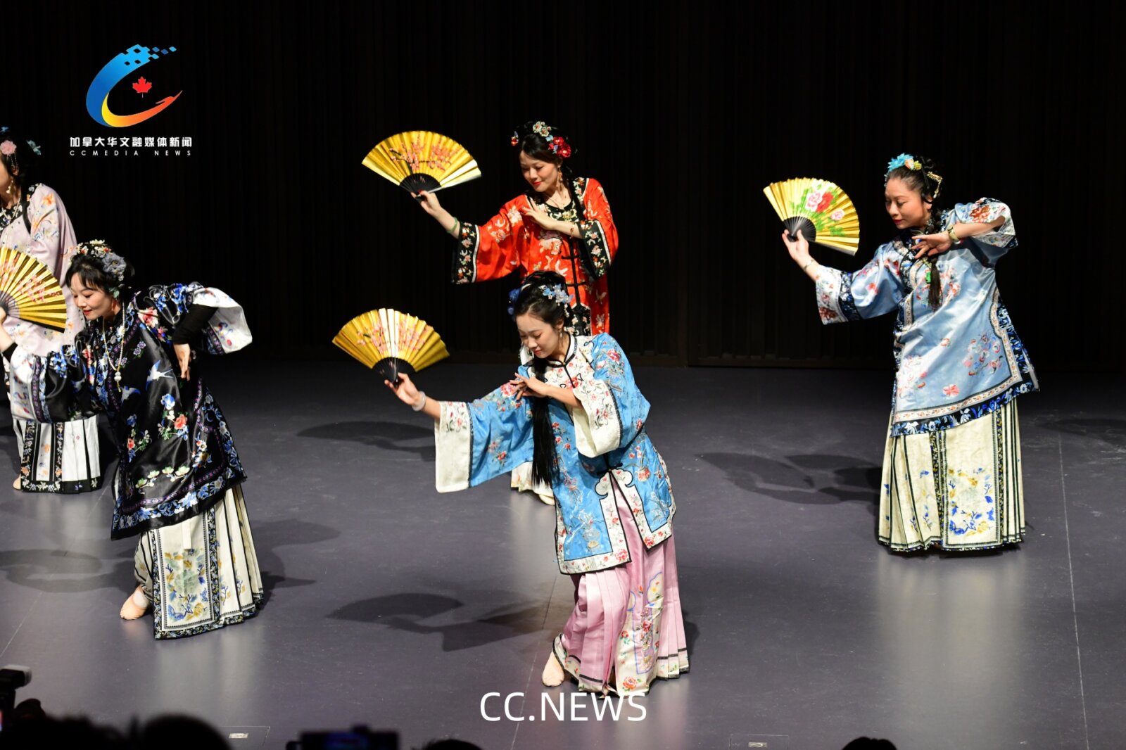 《戏文说 / 千里江山》表演全景