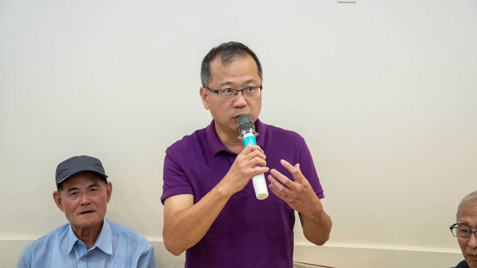 现场民众踊跃提问与交流
