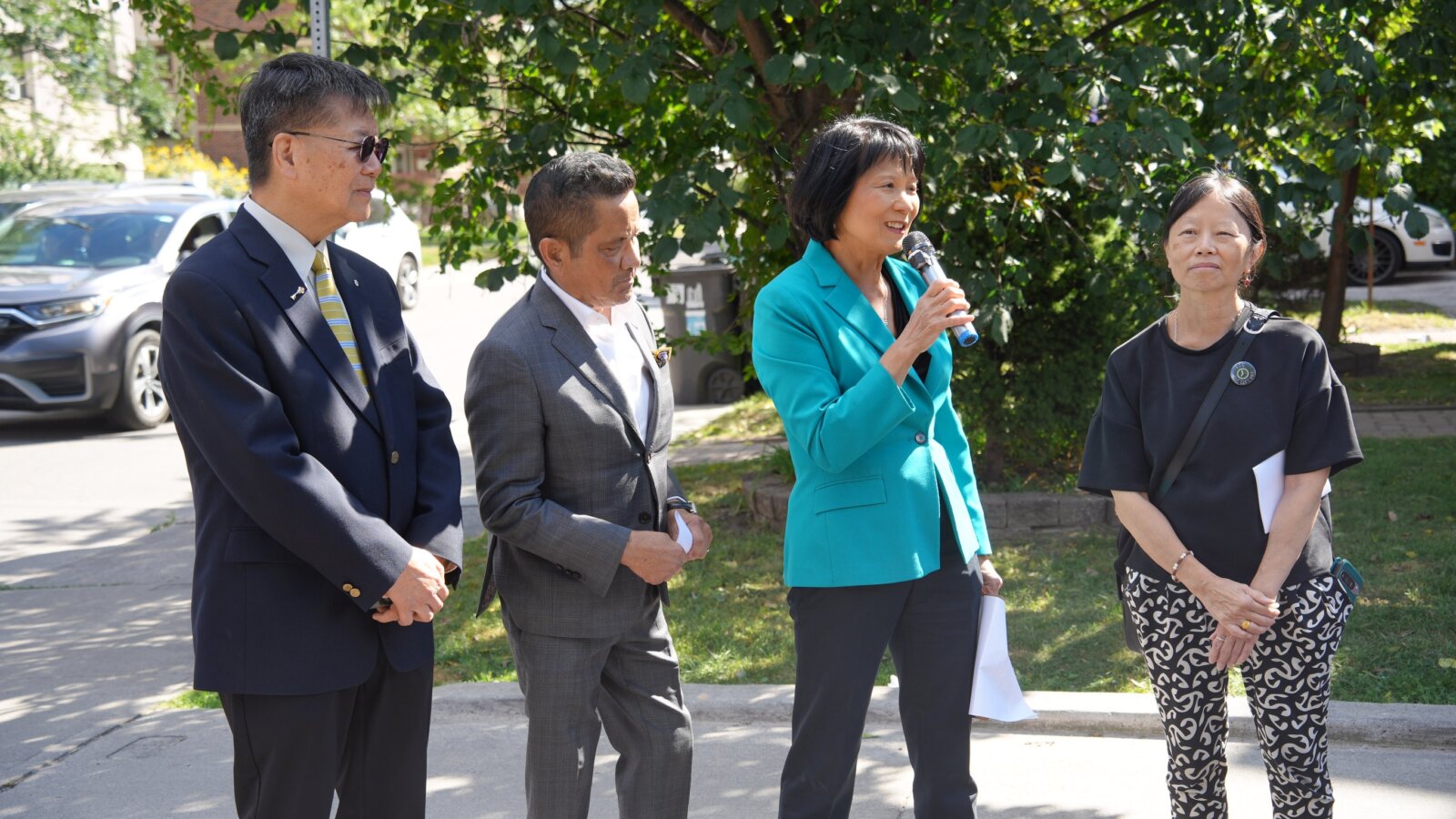 多伦多市长邹至蕙（Olivia Chow）在 Foon Hay Lum Lane 揭牌仪式上致辞