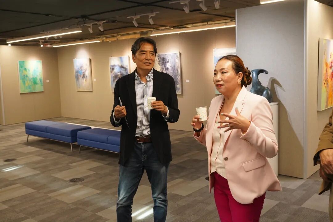 《神漾自在》吕建国个人画展多伦多现场(41)